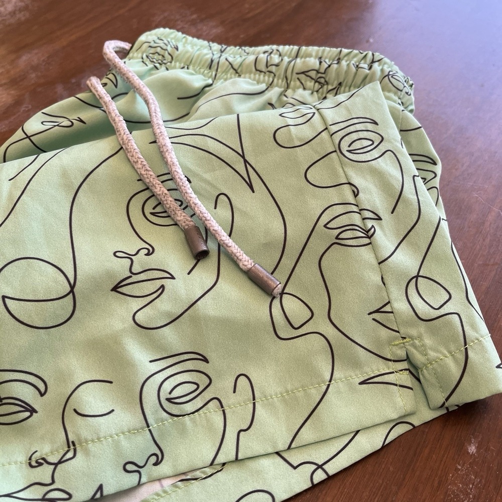 YoungLA Shorts Men's XL Green Lined Abstract Face Line Art Lightweight Workout